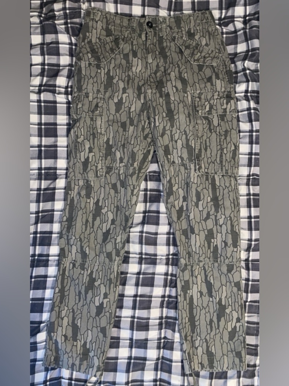 Footlocker TreeBark Camo Cargo Pants Size Small